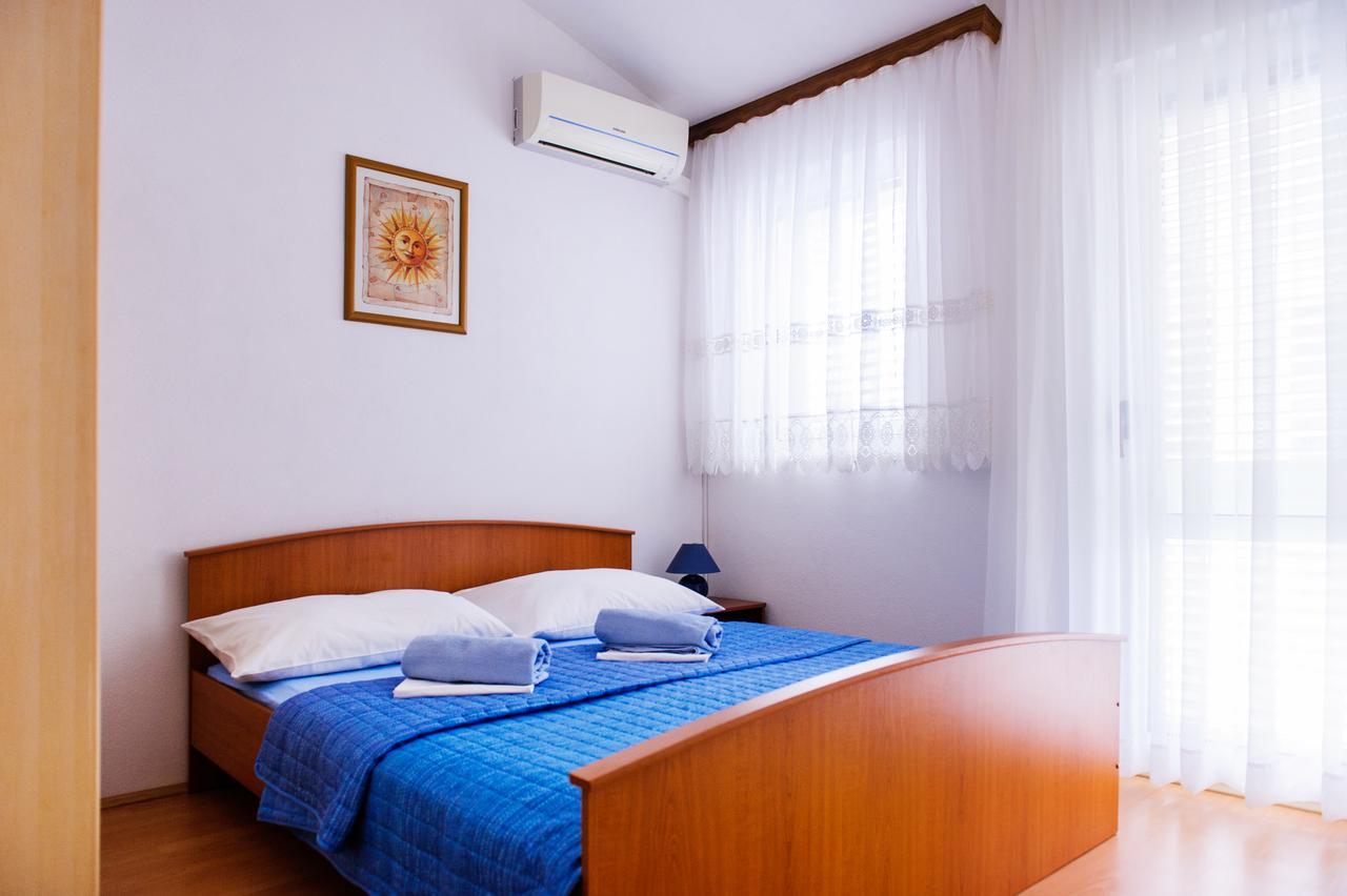 Apartments Mila Marina Bagian luar foto